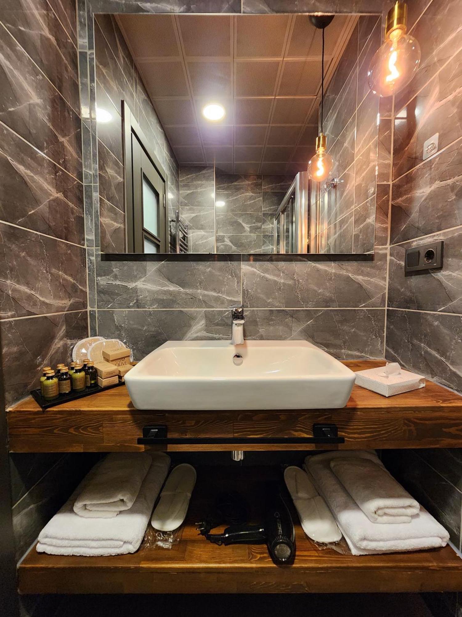 Taksim Landhouse Hotel Истанбул Екстериор снимка