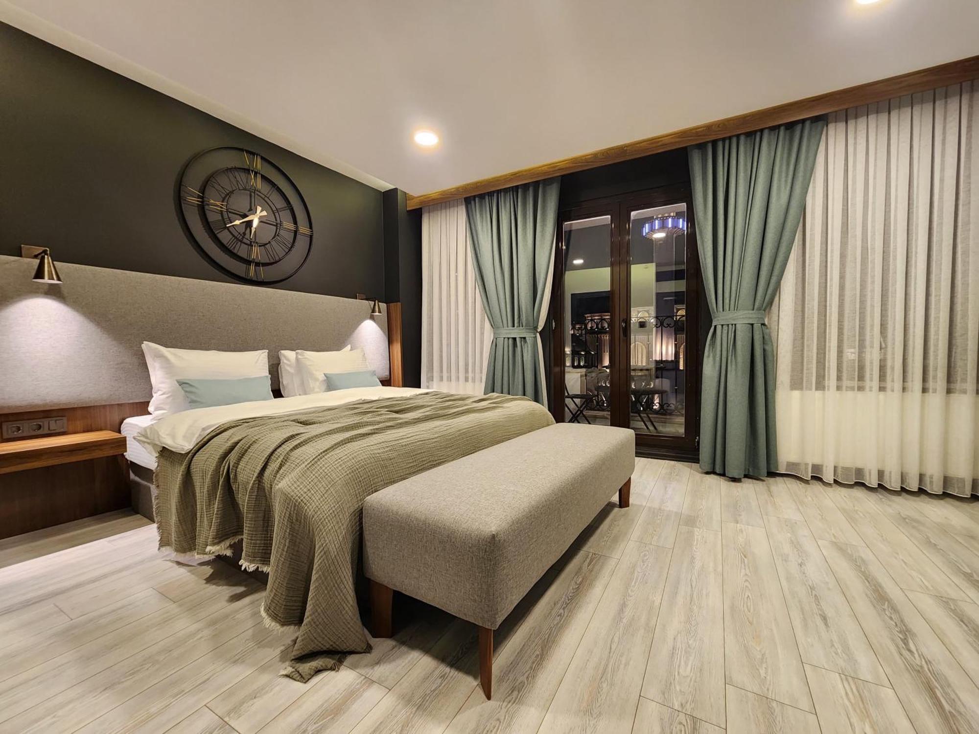 Taksim Landhouse Hotel Истанбул Екстериор снимка