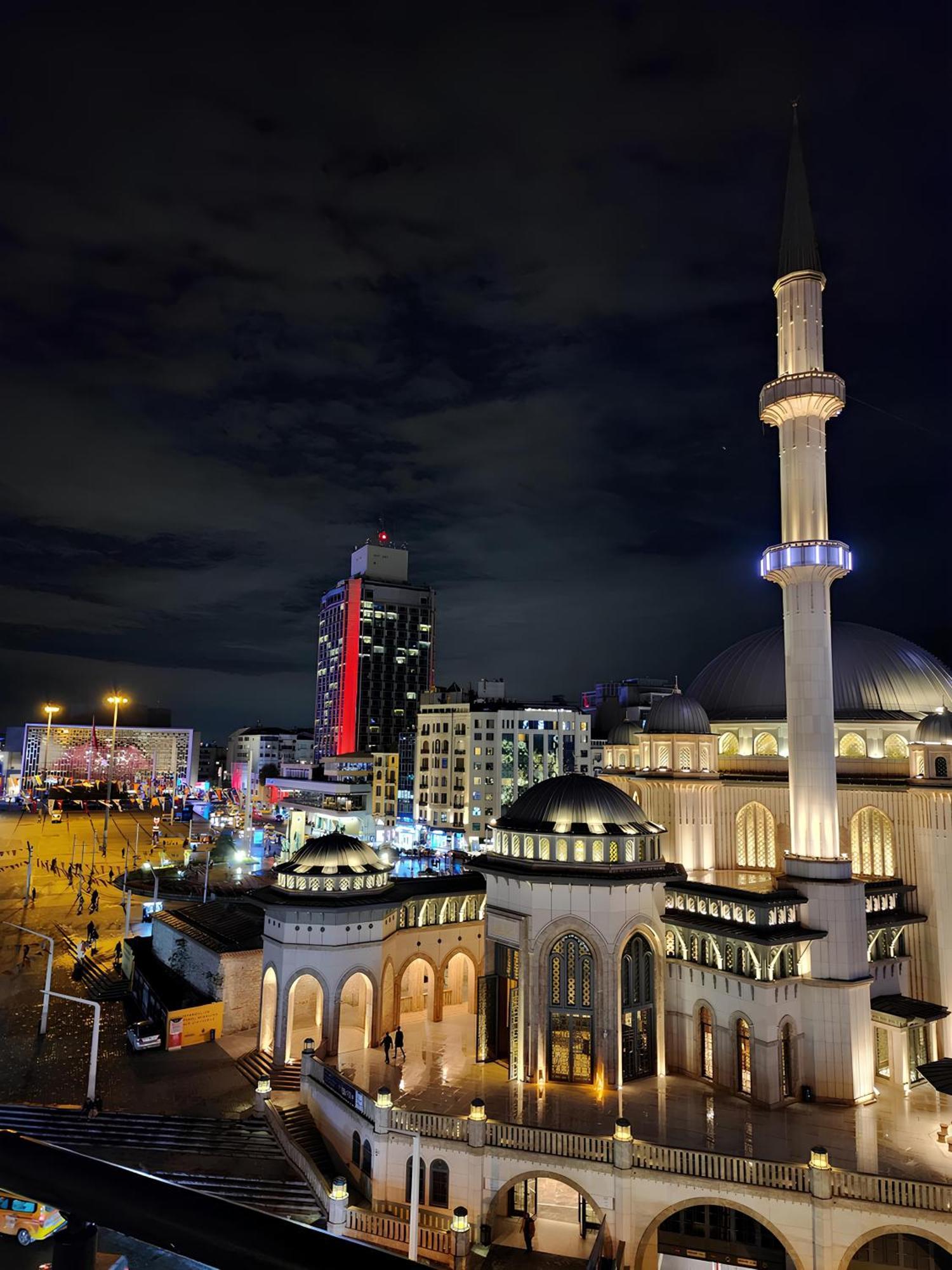 Taksim Landhouse Hotel Истанбул Екстериор снимка