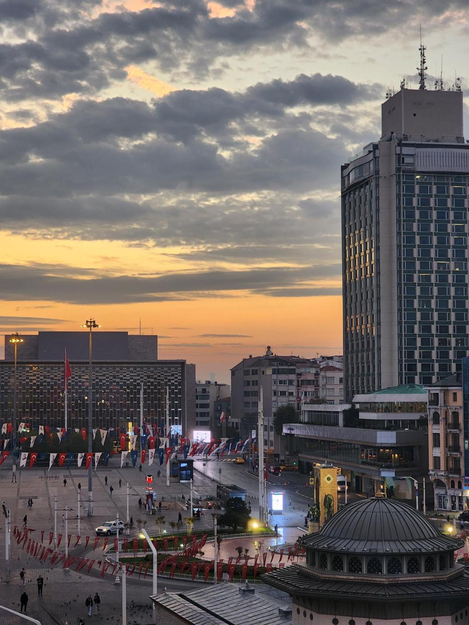 Taksim Landhouse Hotel Истанбул Екстериор снимка